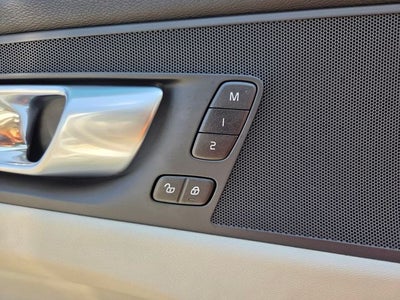 2024 Volvo XC60 B5 Core