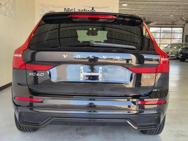 2024 Volvo XC60 B5 Plus Dark Theme