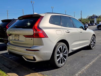 2023 Volvo XC60 B5 Ultimate Dark Theme