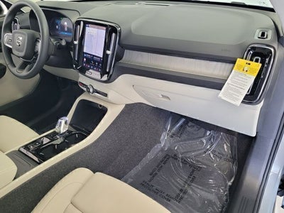 2026 Volvo XC40 B5 Plus