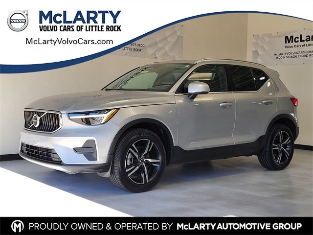2025 Volvo XC40 B5 Core