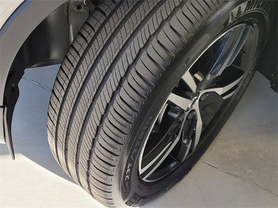 2025 Volvo XC40 B5 Core