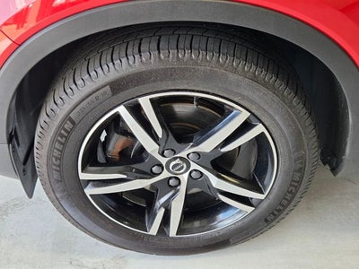 2023 Volvo XC40 B5 Core