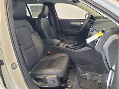 2026 Volvo XC40 B5 Core