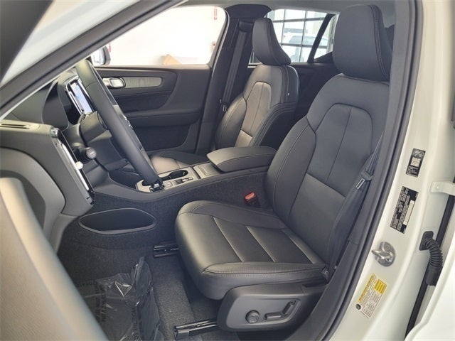 2026 Volvo XC40 B5 Core