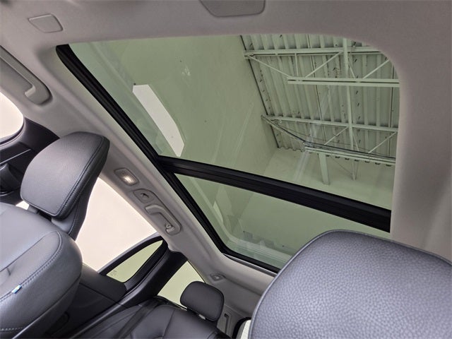 2025 Volvo V60 Cross Country B5 Plus