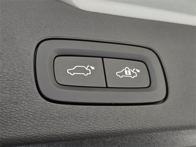 2025 Volvo V60 Cross Country B5 Plus