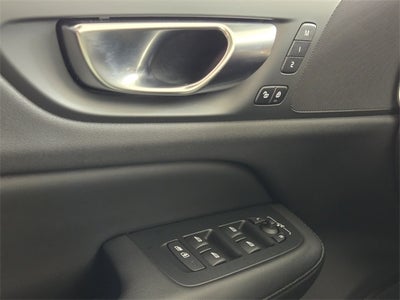 2025 Volvo V60 Cross Country B5 Plus