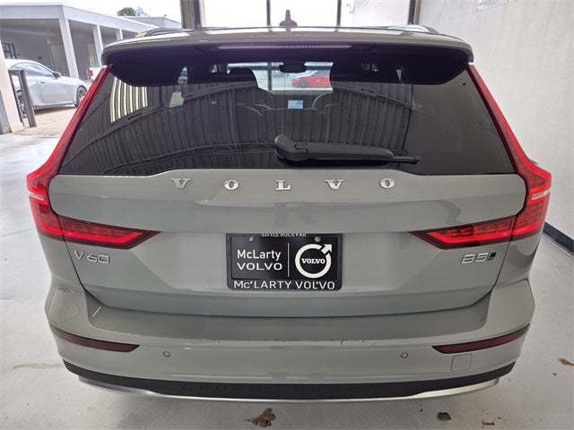 2025 Volvo V60 Cross Country B5 Plus