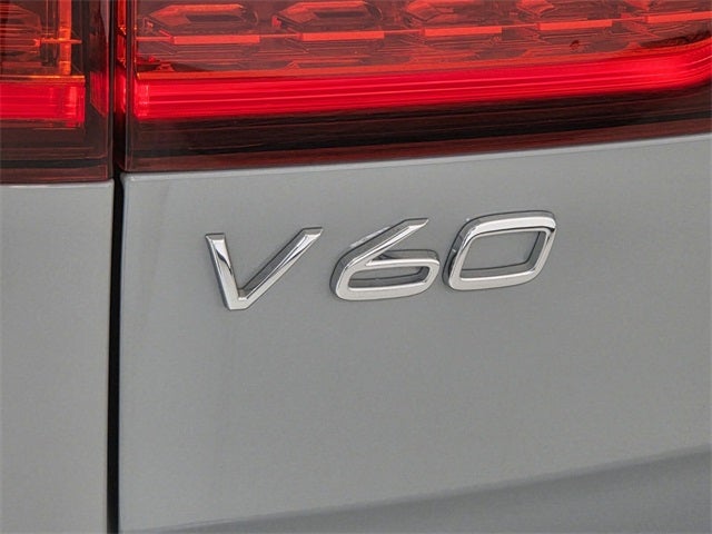 2025 Volvo V60 Cross Country B5 Plus
