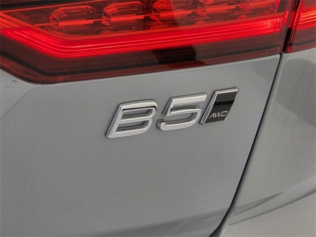 2025 Volvo V60 Cross Country B5 Plus