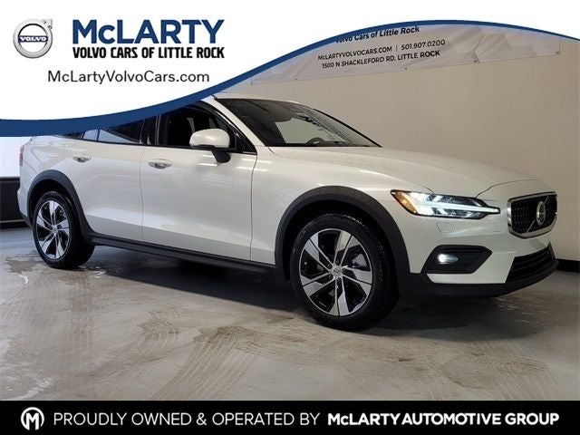 2026 Volvo V60 Cross Country B5 Plus