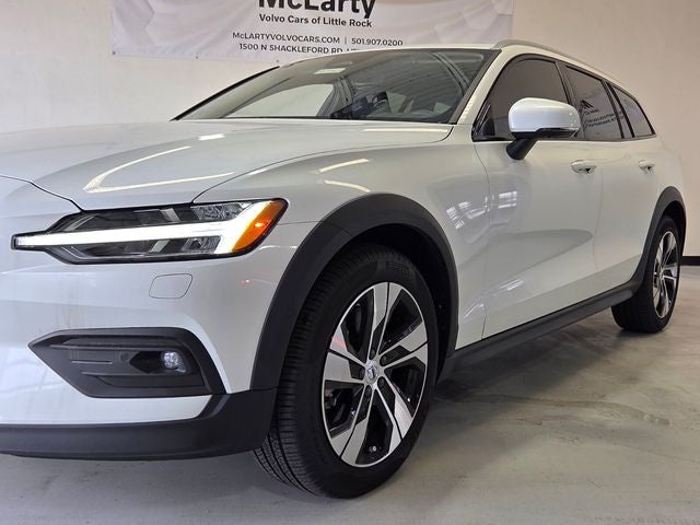 2026 Volvo V60 Cross Country B5 Plus