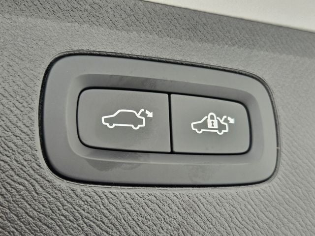 2025 Volvo XC90 B5 Plus 2025.5