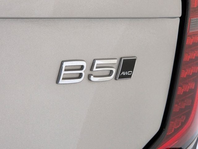 2025 Volvo XC90 B5 Plus 2025.5