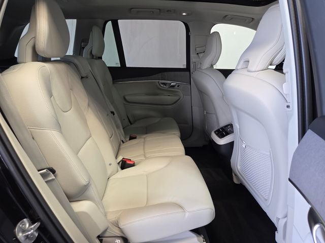2025 Volvo XC90 B5 Plus