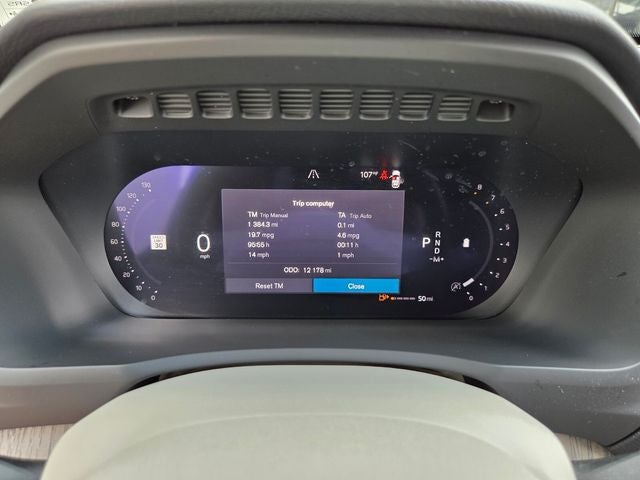 2025 Volvo XC90 B5 Plus