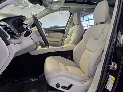 2025 Volvo XC90 B5 Plus