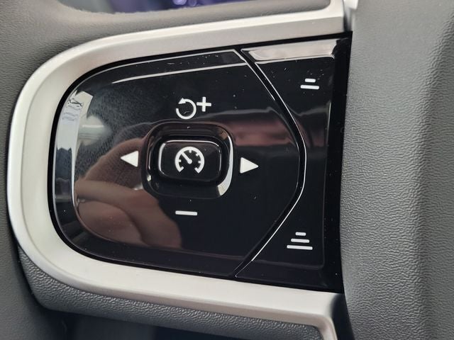 2026 Volvo XC60 B5 Core