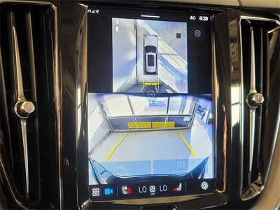 2025 Volvo XC60 B5 Plus