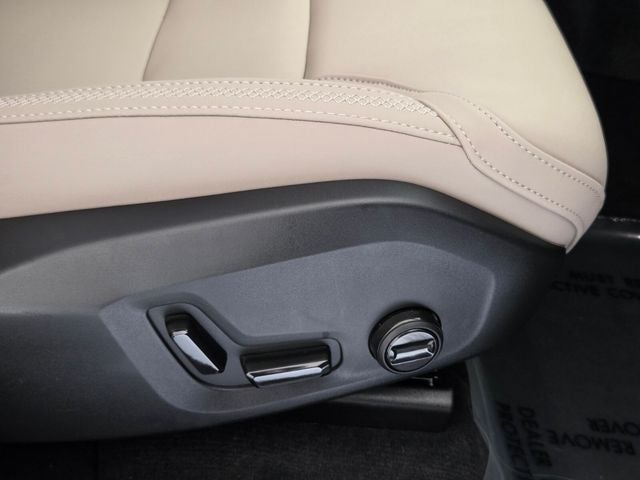 2026 Volvo XC60 B5 Core