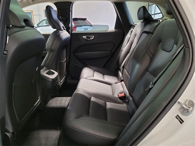 2025 Volvo XC60 B5 Core