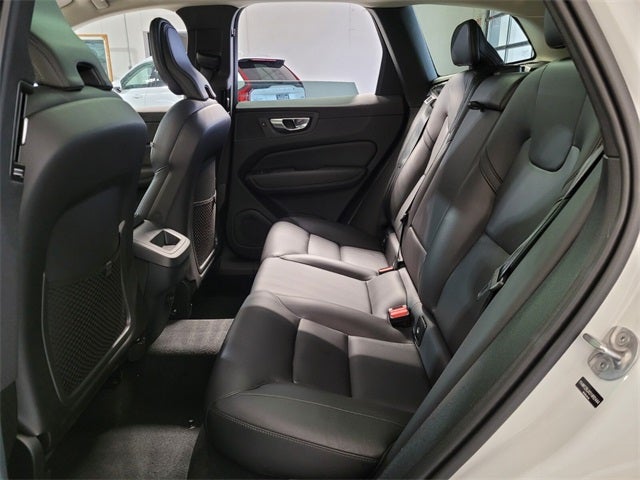 2025 Volvo XC60 B5 Core