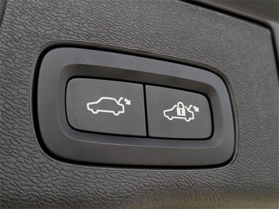 2025 Volvo XC60 B5 Core