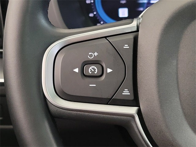 2025 Volvo XC60 B5 Core