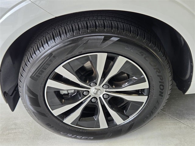 2025 Volvo XC60 B5 Core