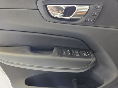 2025 Volvo XC60 B5 Core