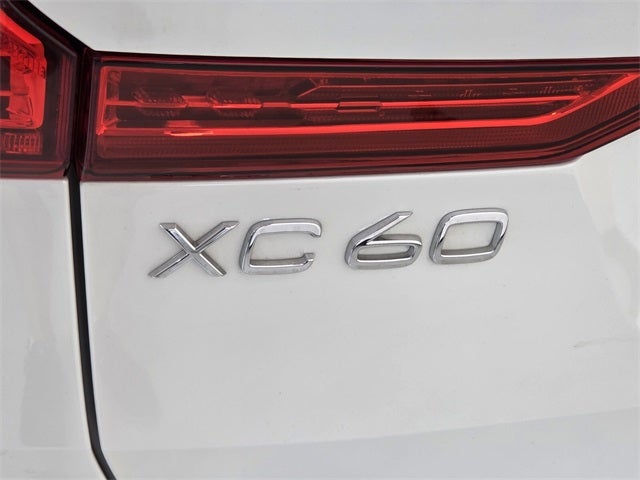 2025 Volvo XC60 B5 Core