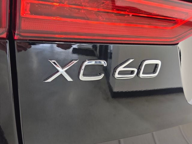 2025 Volvo XC60 B5 Ultra