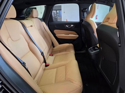 2025 Volvo XC60 B5 Ultra