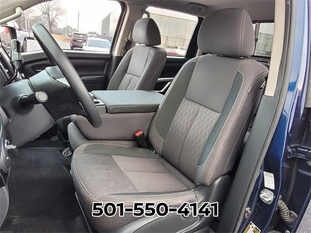 2022 Nissan Titan SV