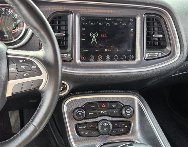 2017 Dodge Challenger SXT