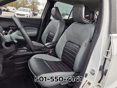 2022 Nissan Kicks SR