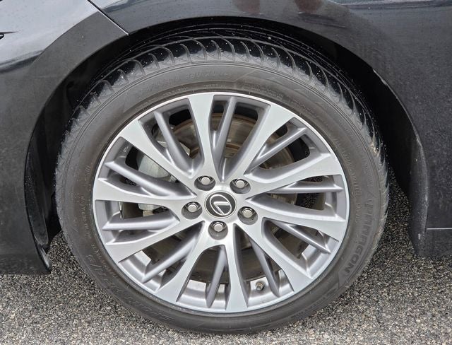 2021 Lexus ES 300h