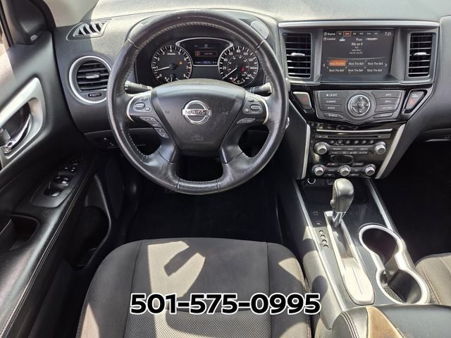 2020 Nissan Pathfinder SV