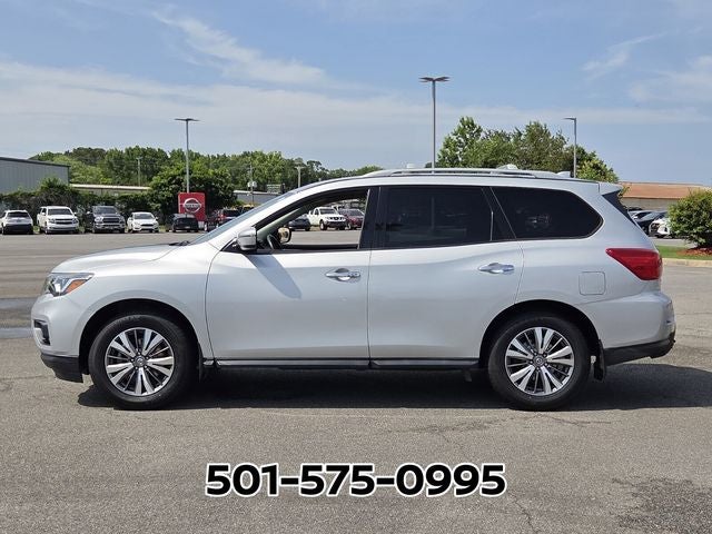 2020 Nissan Pathfinder SV