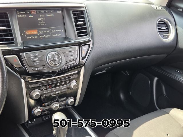 2020 Nissan Pathfinder SV