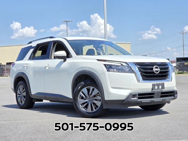 2024 Nissan Pathfinder SV