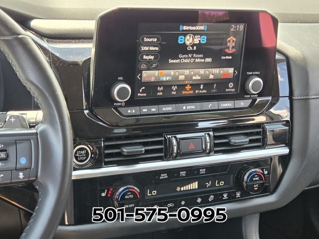 2024 Nissan Pathfinder SV