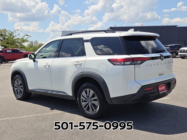 2024 Nissan Pathfinder SV