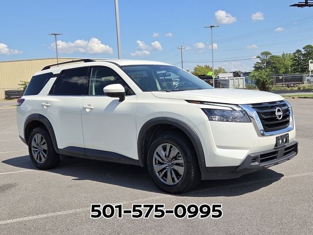 2024 Nissan Pathfinder SV