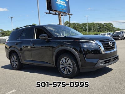2025 Nissan Pathfinder SV