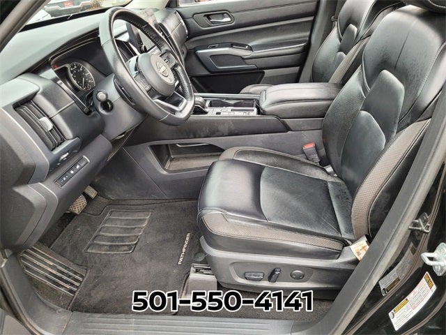 2022 Nissan Pathfinder SL