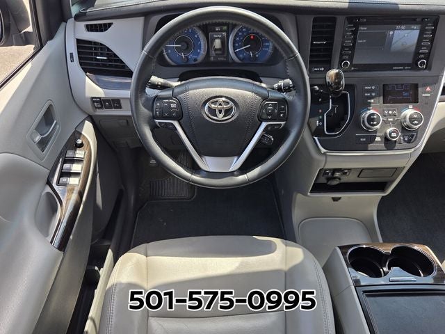 2018 Toyota Sienna XLE 8 Passenger