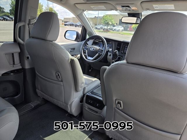 2018 Toyota Sienna XLE 8 Passenger
