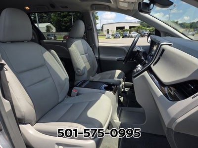 2018 Toyota Sienna XLE 8 Passenger